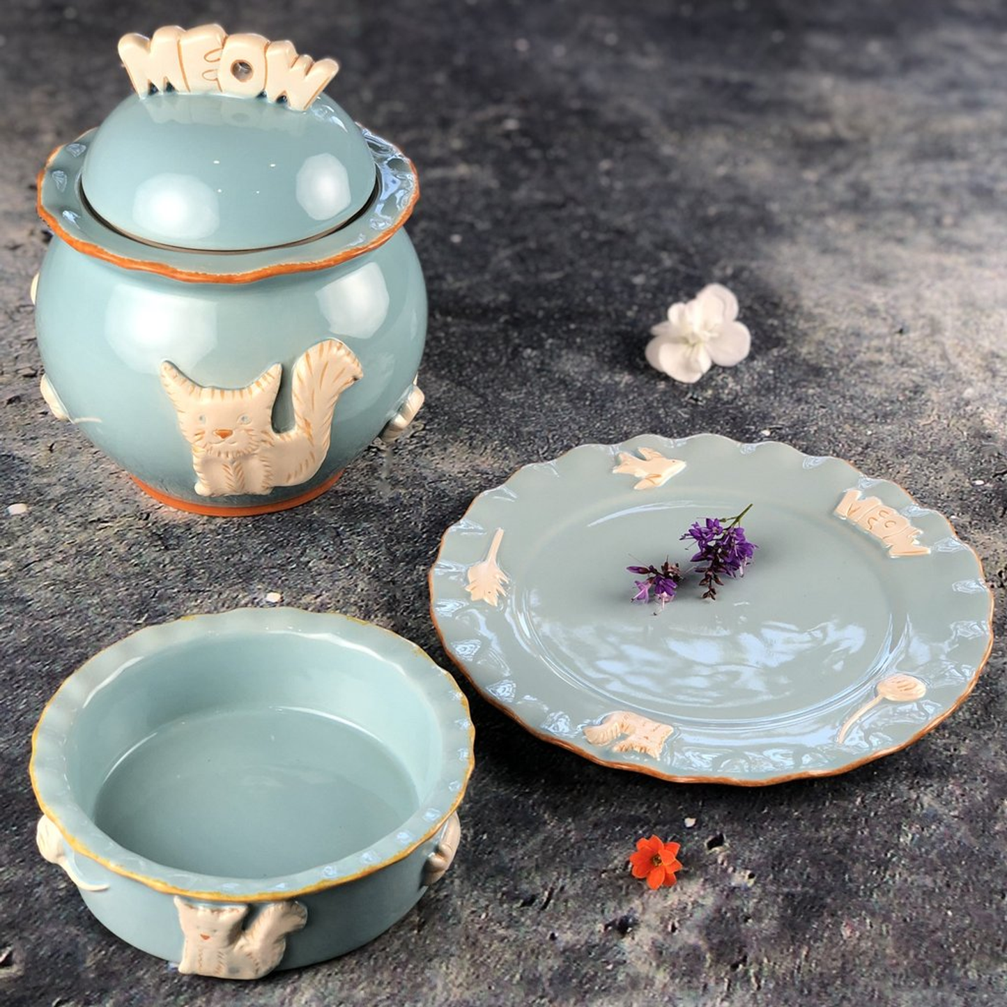 Cat Whisker Plate, Sky Blue